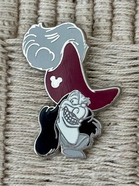DISNEY 2019 Captain Hook Villains Series Pin